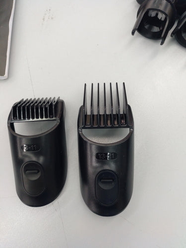 Braun Recortadora Todo En Uno 5 MGK5380, Recortadora De Barba 9 En 1 Para Hombre, Máquina de afeitar, Cortapelos, Para La Cara, Pelo, Orejas, Nariz, 7 Accesorios, Negro/Azul